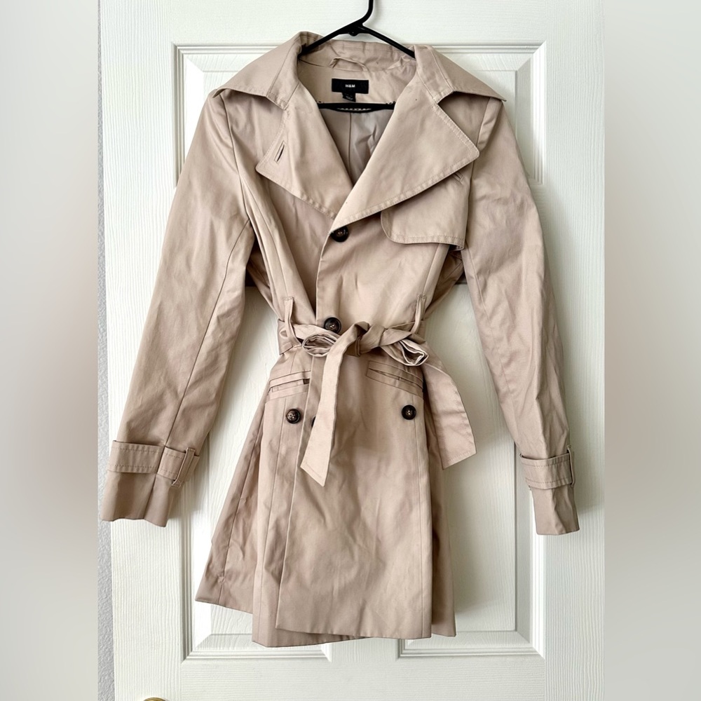 NWOT H&M Double breasted mid-length trench coat size 6